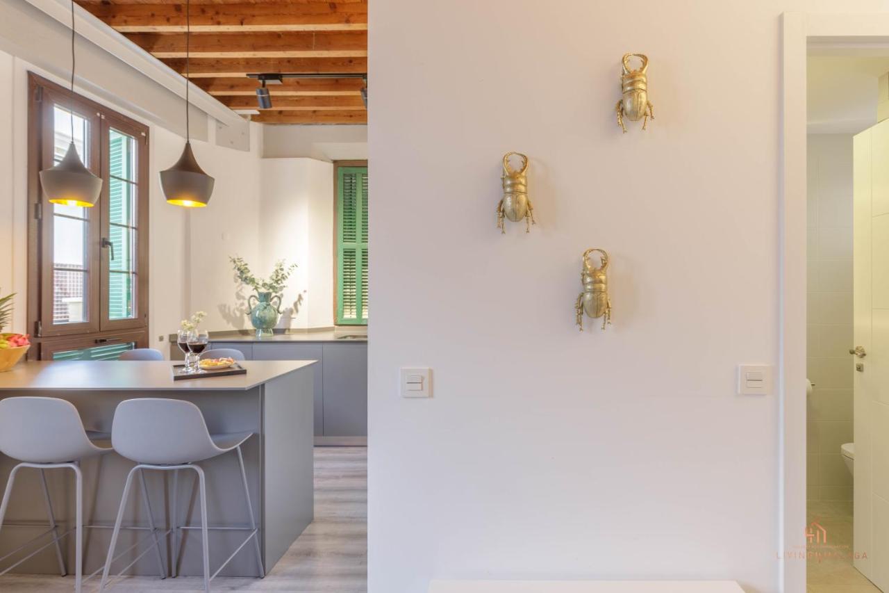 Living4Malaga Shining Beetle