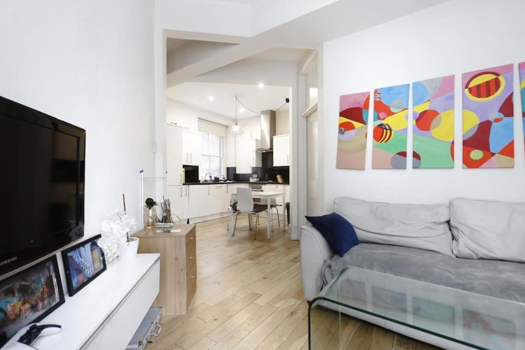 Charming Two-Bedroom Flat in Notting Hill - 5