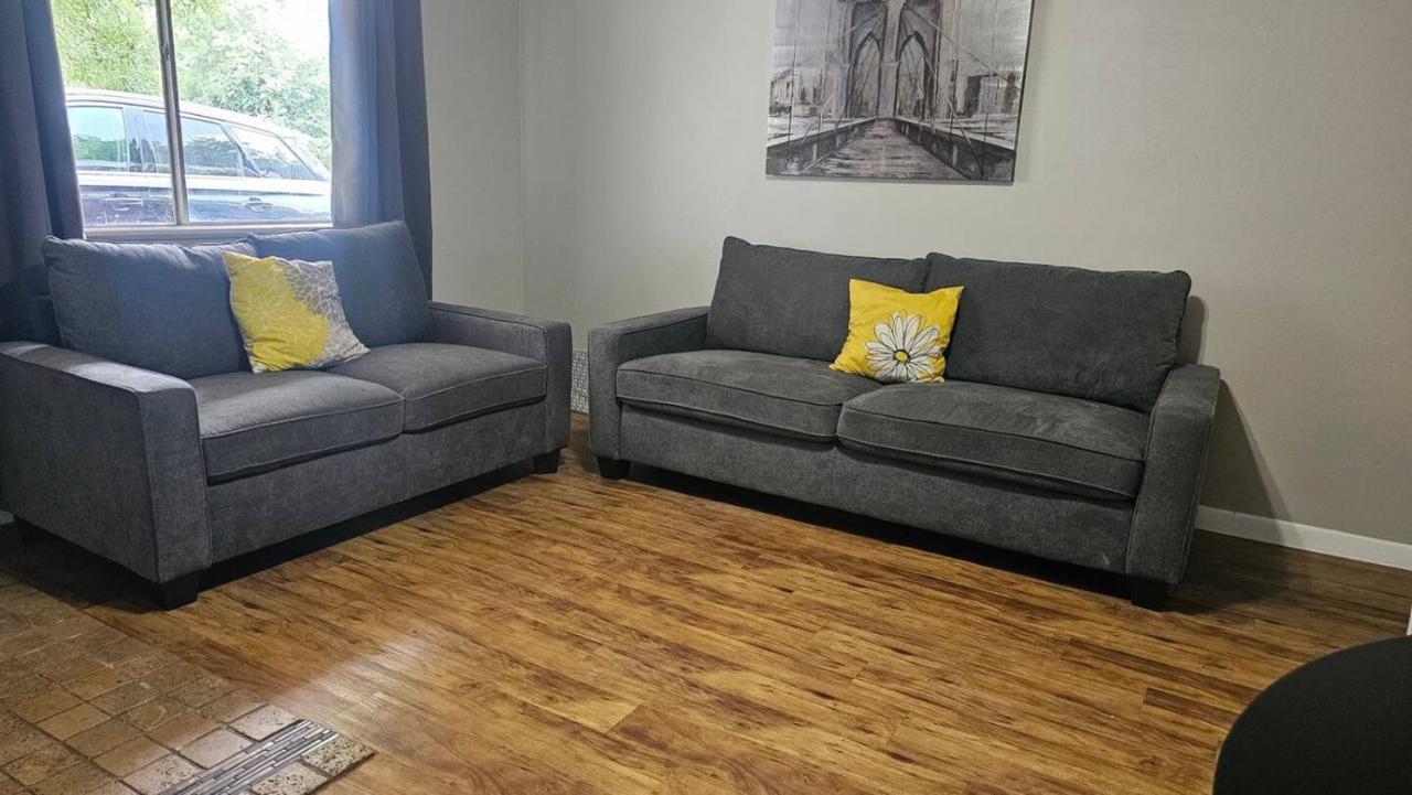 Homey 2BR Home Near Downtown & Airport - 4