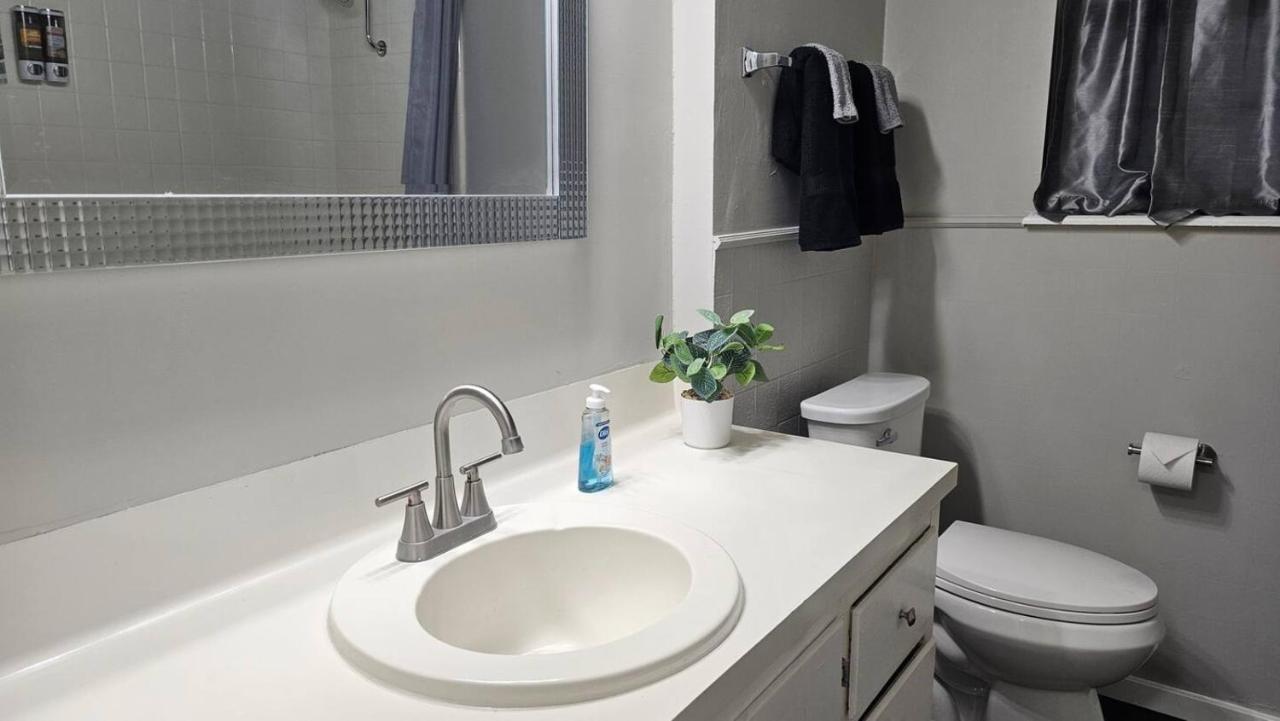 Homey 2BR Home Near Downtown & Airport - 5
