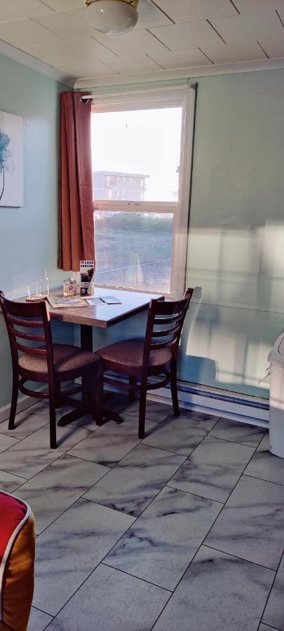 Hillcrest Inn — photo 16