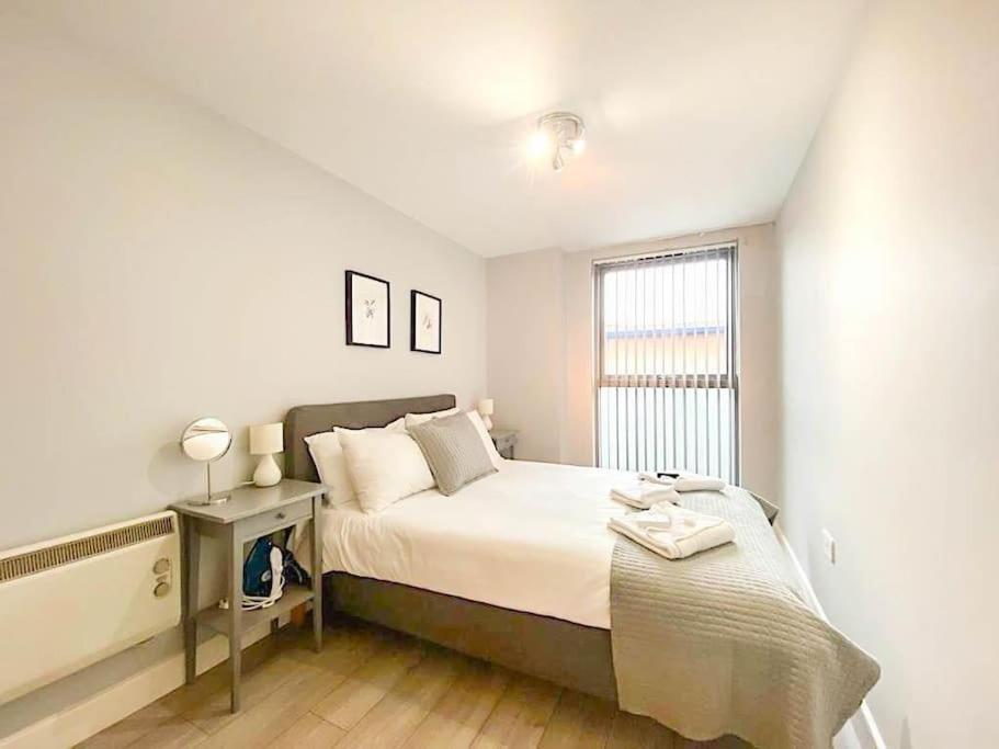 Contemporary Camden Apartment P2 - 5