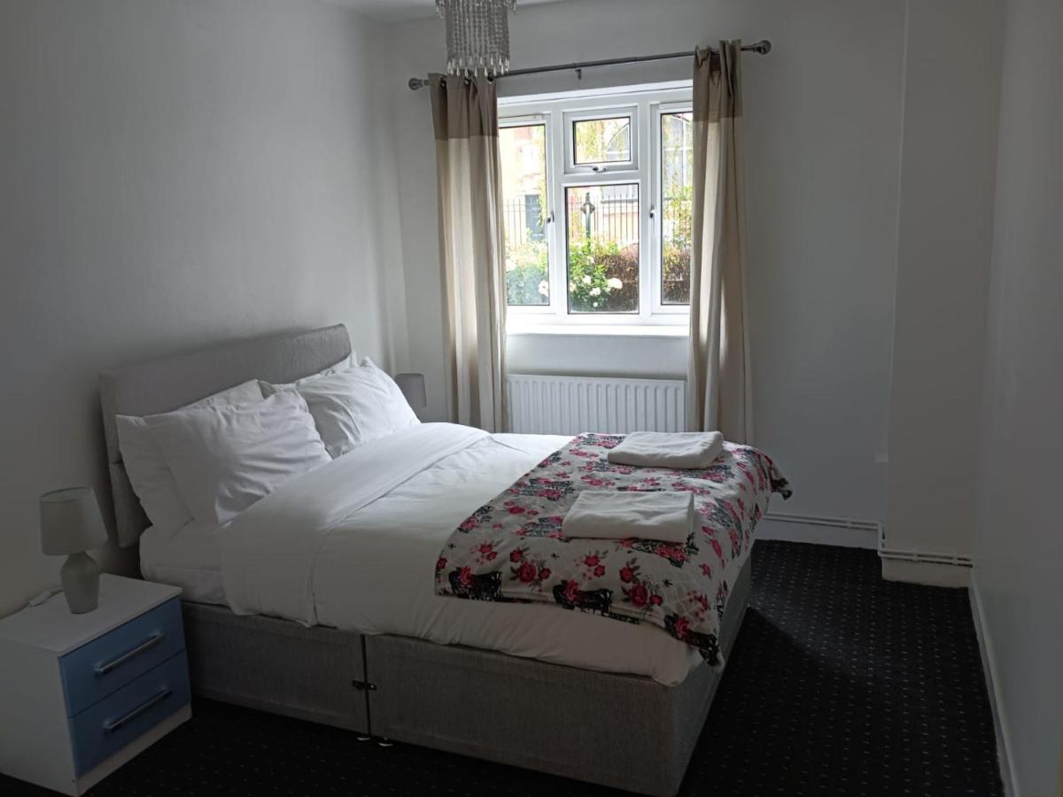 The London Apartment - 2