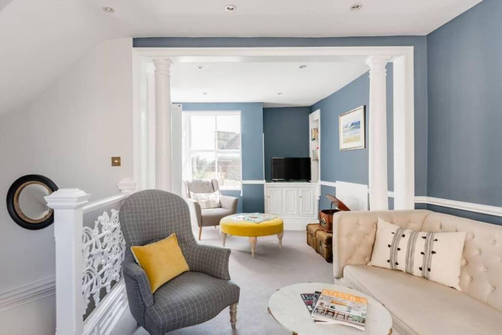 Wyatt House - Central Bath - 2
