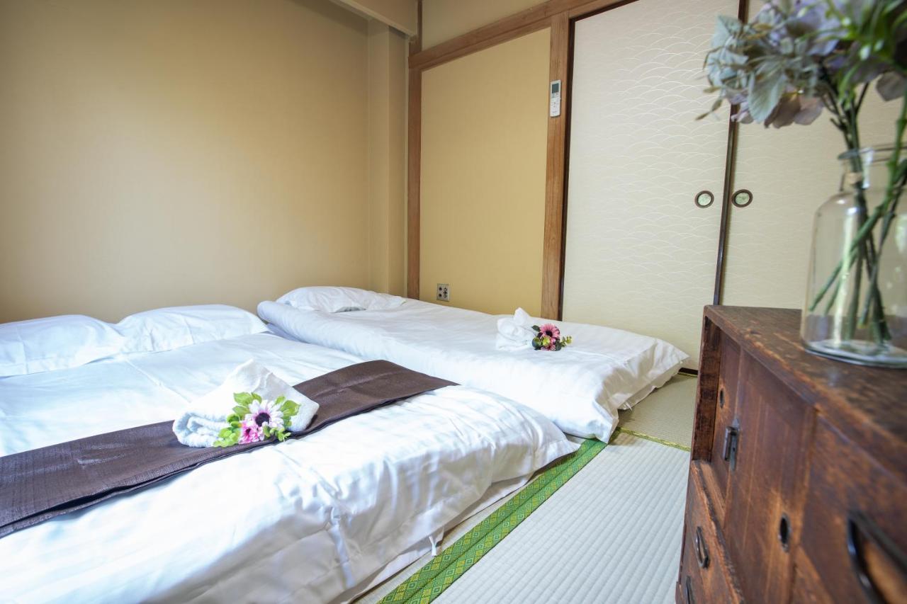 Toko inn courtyard - 2