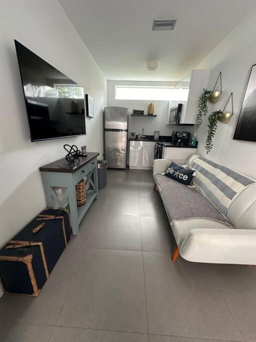 Charming House at Miami's Heart - 4