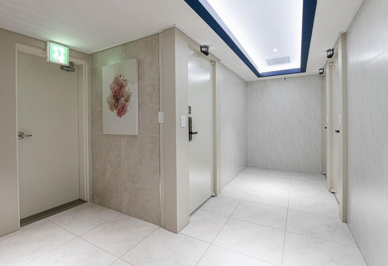 Star light Hotel - 3