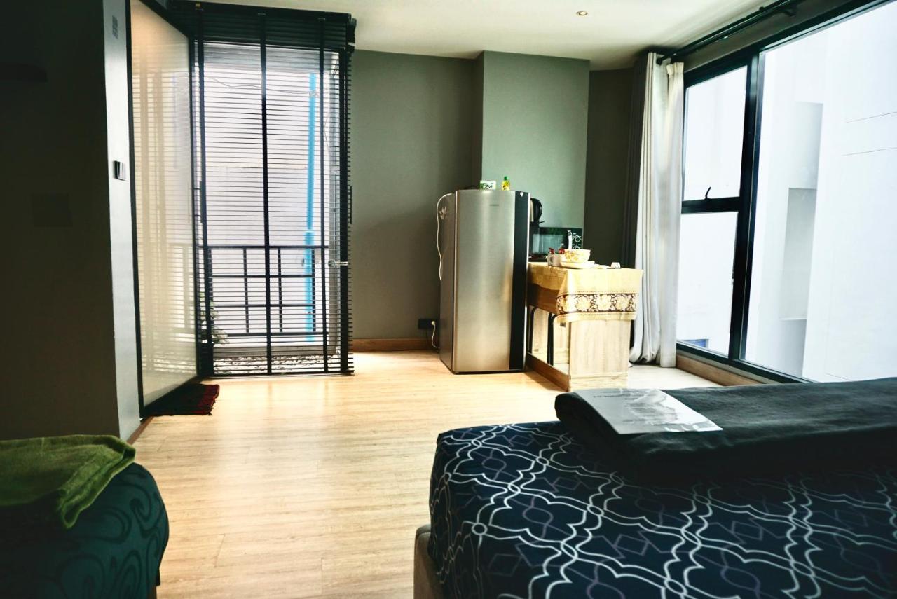 Hash Apartment Silom Soi 3 triple room - 2