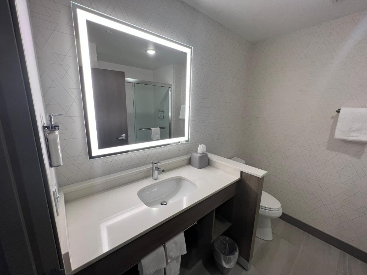 Daybreak Inn — photo 9