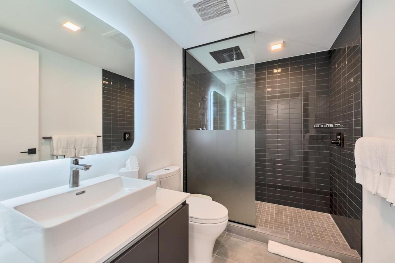 Gorgeous Unit in the Heart of Downtown Miami - 3