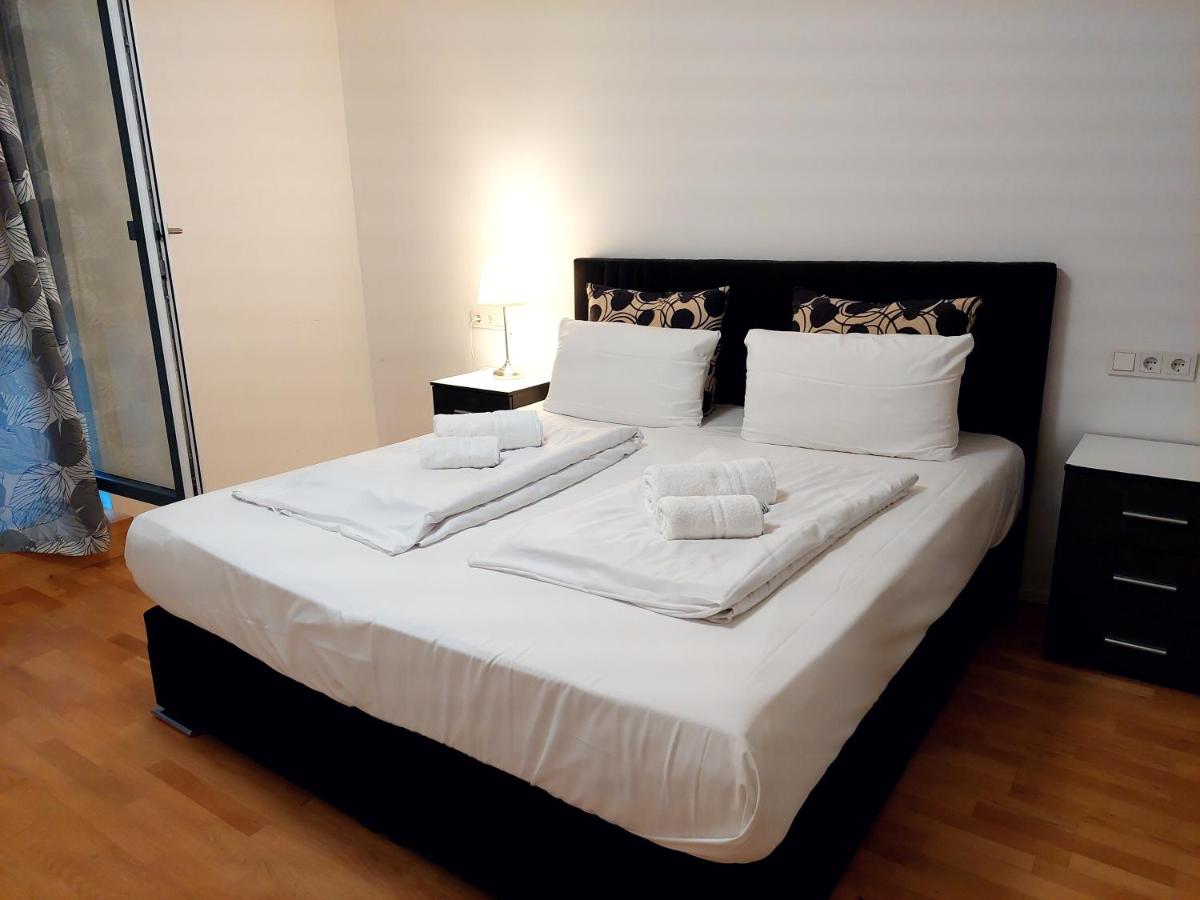 Cocoon 77 Apartments