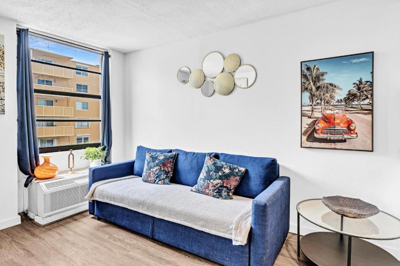 1 bedroom in the BEST location in South Beach ! - 2