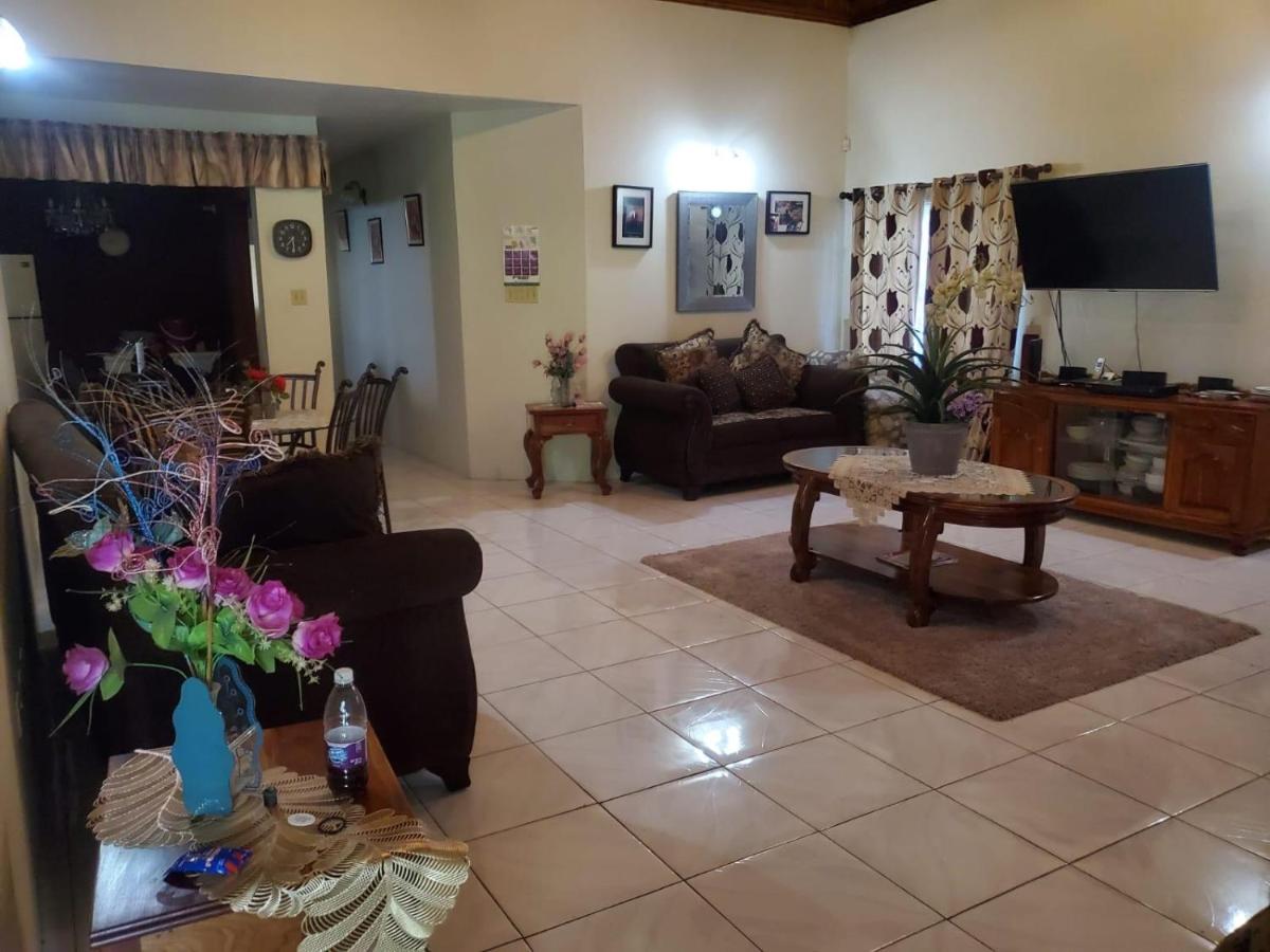 Sun Valley Retreat in Montego Bay - 5