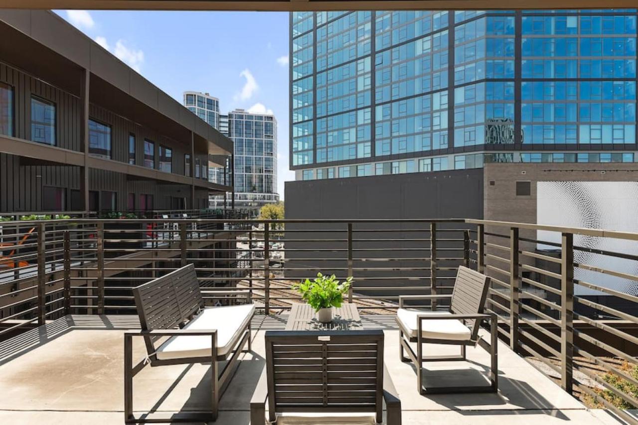 Luxury Penthouse with 2 Floors Pool Patio Gym Walk to Broadway - 5