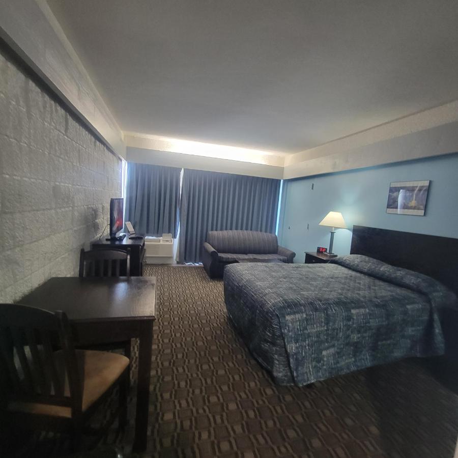 Padre South Hotel On The Beach — photo 21