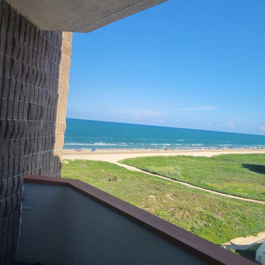 Padre South Hotel On The Beach — photo 23