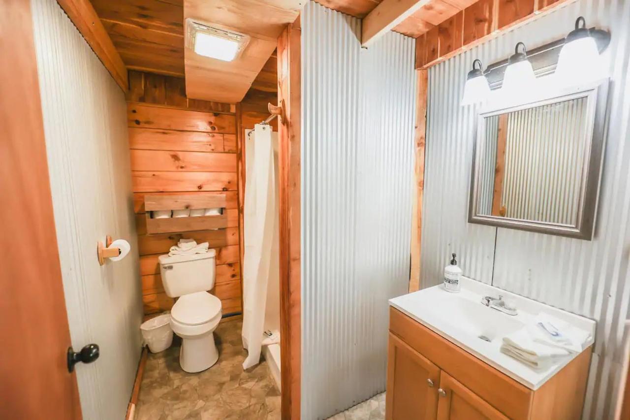 Kozy Haven Log Cabin Rentals — photo 9