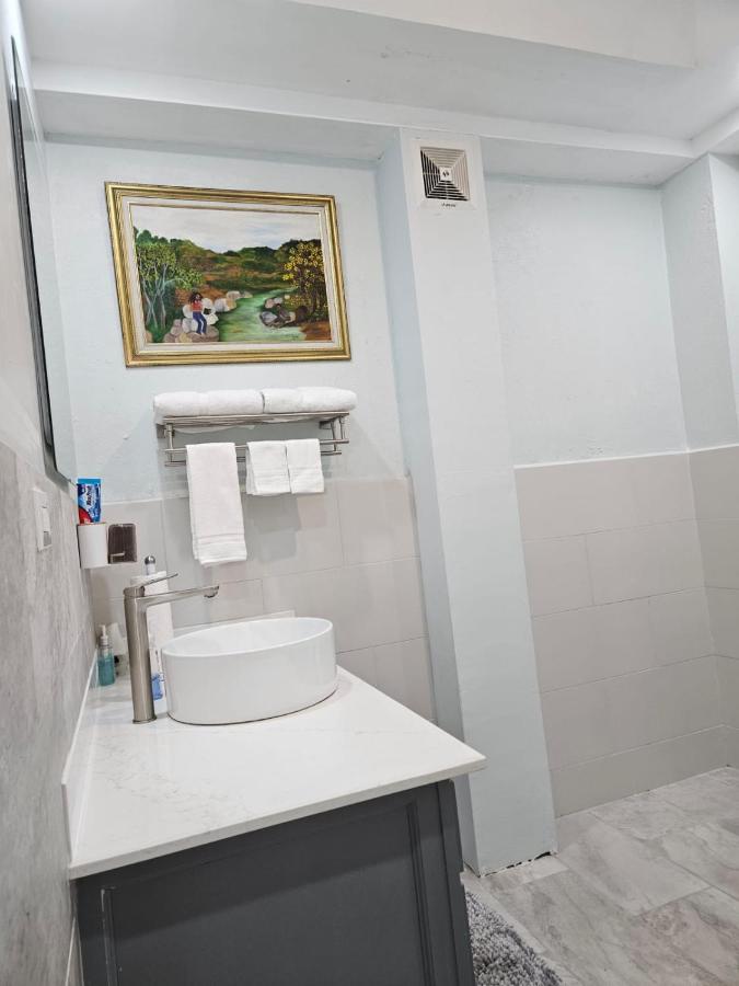 City Scape Serenity Kingston - 3