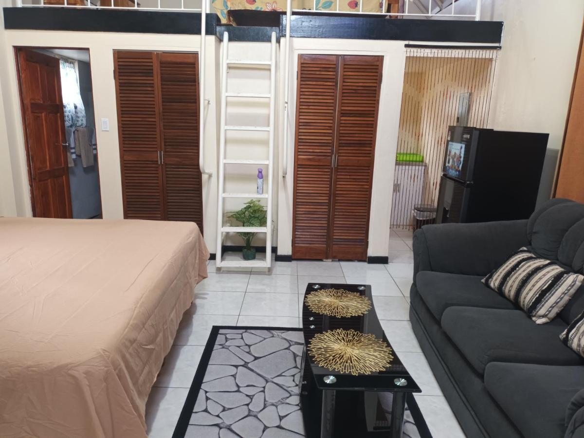 Oceanfront Condo w/ FREE Parking + High Speed Wifi - 4