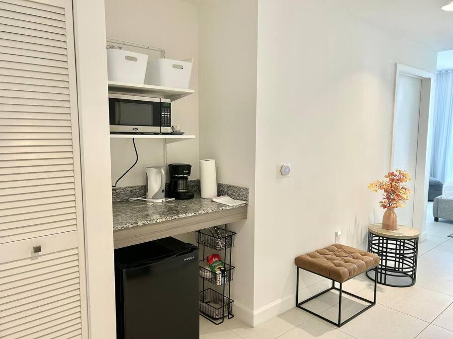 Comfortable Studio suites in downtown Doral - 5
