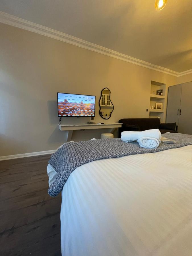 Golden Arrow Taksim 1 - 2