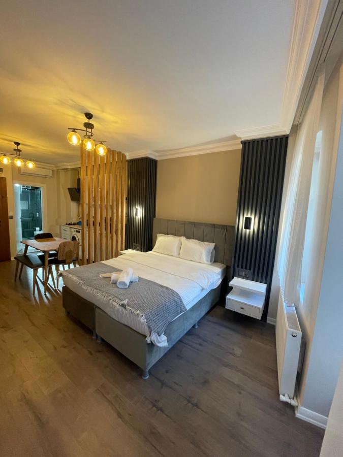 Golden Arrow Taksim 1