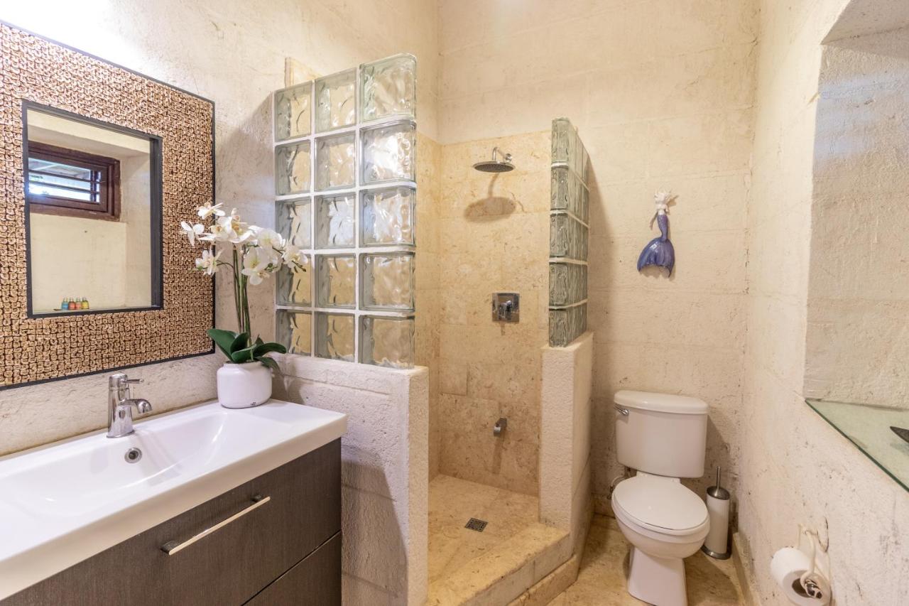 Sweetfield Manor - 2