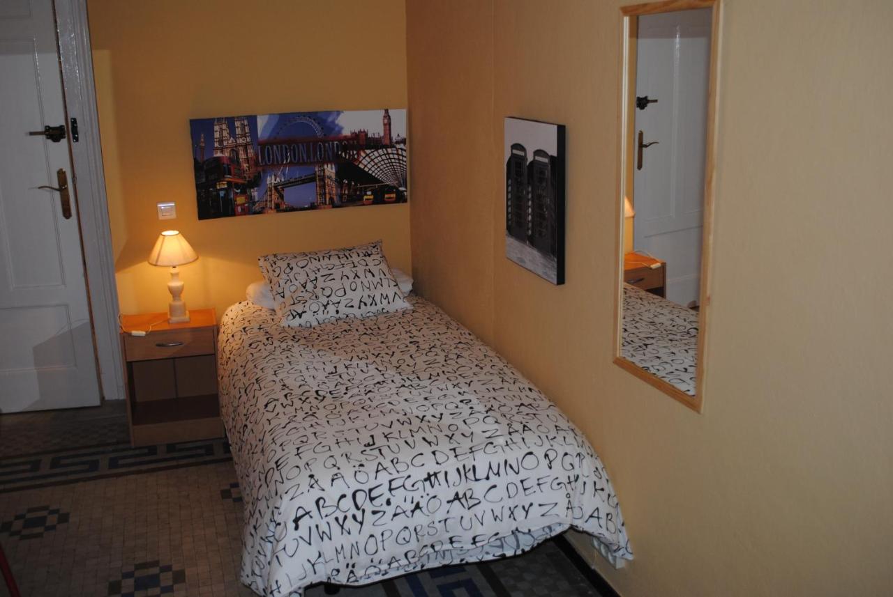 Pensión Santa Paula, Málaga – Updated 2022 Prices