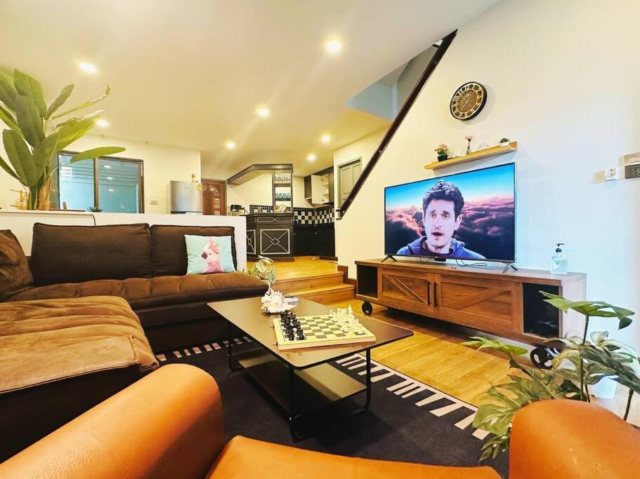 7 Beds Villa Emquartier BtsThonglor Phrom phong - 2