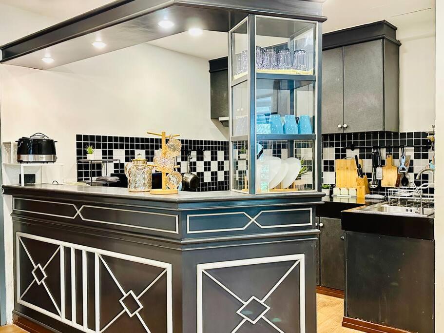 7 Beds Villa Emquartier BtsThonglor Phrom phong - 3