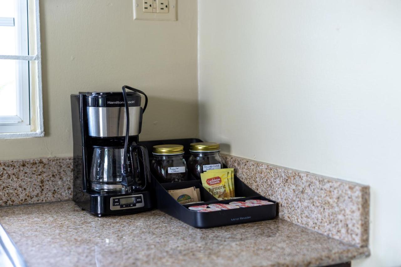 SweetOasis-King Bed-Pool-BBQ Grill-Free StarLink Wifi 250Mbps-Solar Powered-Free Parking-Gated Complex-Near Ocho Rios - 2