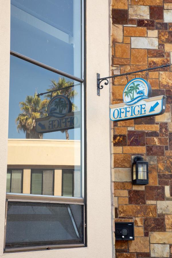 Munras Inn — photo 14