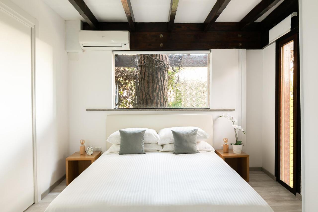 ELEGANTE VILLINO nel verde di Roma - 2