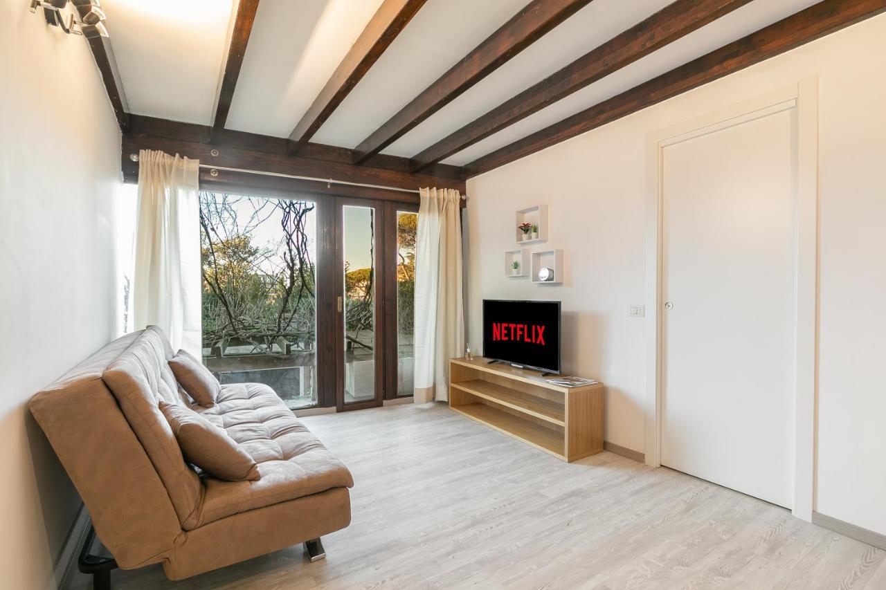 ELEGANTE VILLINO nel verde di Roma - 5