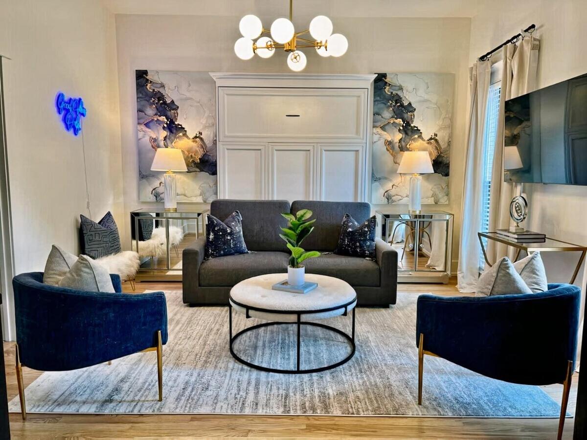 Summer End Sale Prime Location - 3