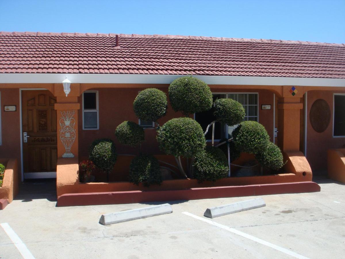 Economy Inn — photo 17