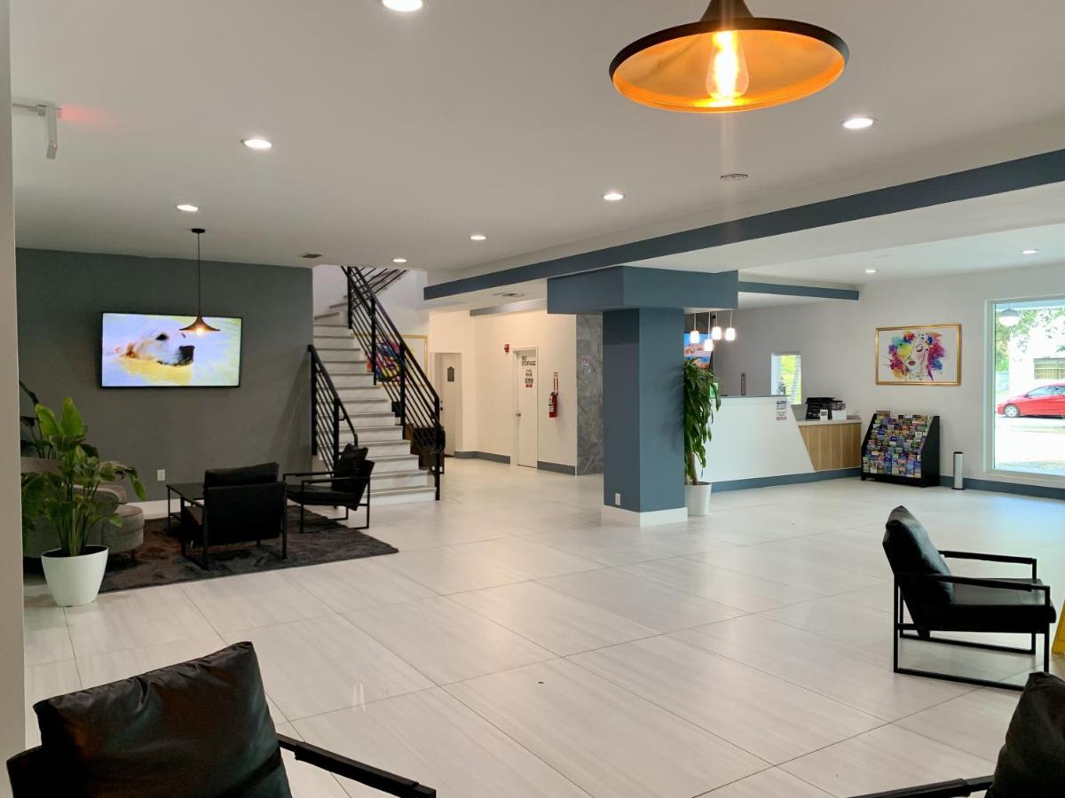 Atrium Hotel, Trademark Collection by Wyndham - 5