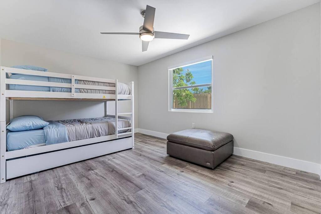 Miami Modern Oasis Retreat - Close to Airport - 2