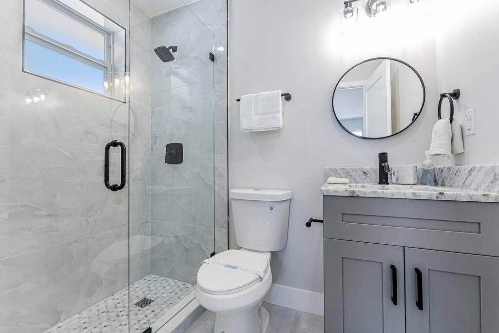 Miami Modern Oasis Retreat - Close to Airport - 3