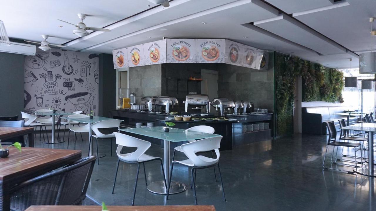 Conjioo Hotel Kuta Managed By MHM - 4