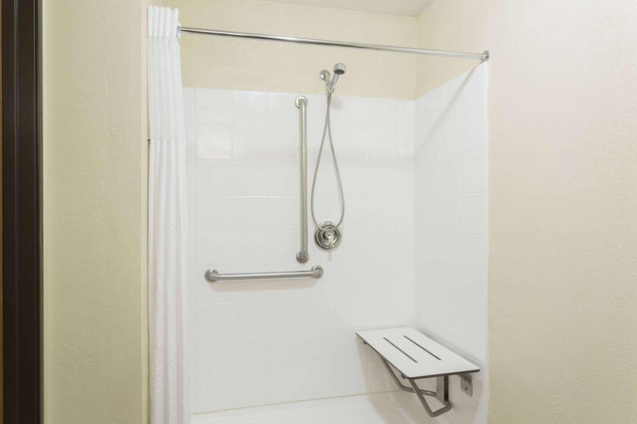 Holbrook Inn — photo 12