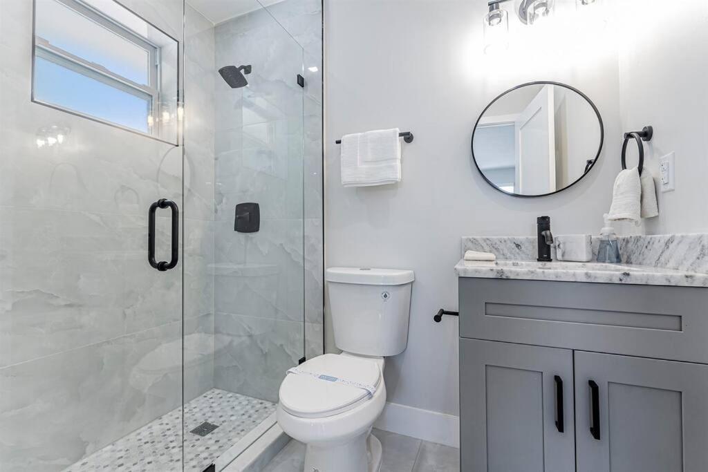 Modern Miami Unit 1 - Close to South Beach & Airport - 3