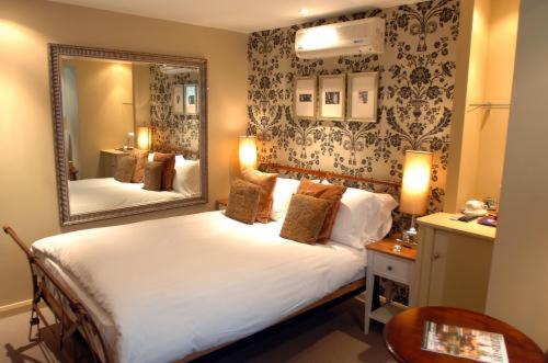The Manor Hotel - Laterooms