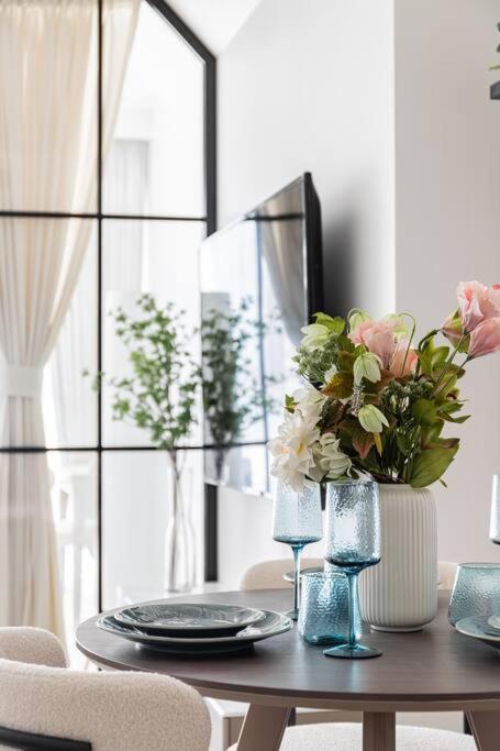 Studio apartment MeDoRe Tower