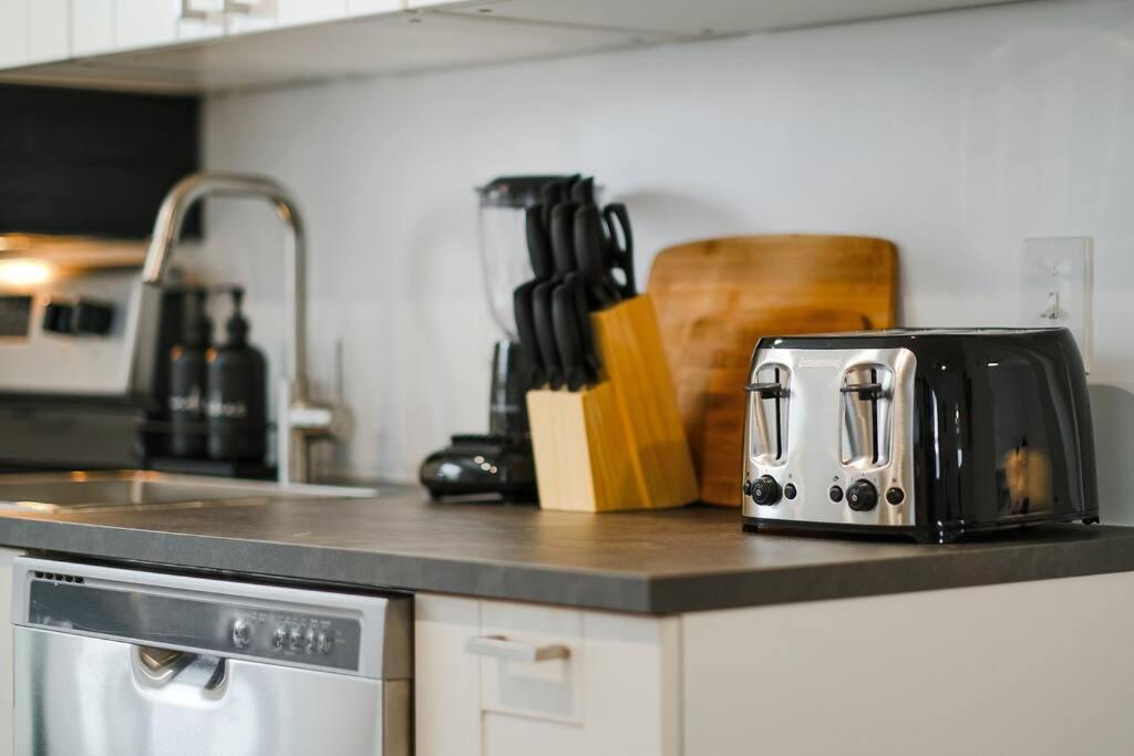 Location Matters - Parking - Entertainment - 4