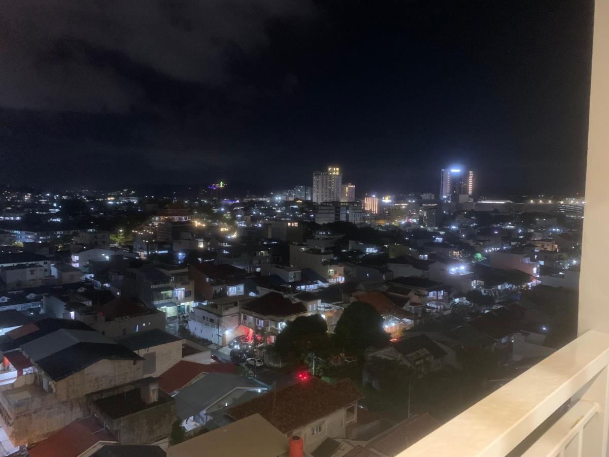 COMFORTSTAY - Citra Plaza Nagoya #11-09 City View - 2