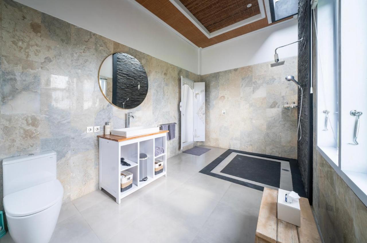 Didori Art Villa - serene view of green and sunset - 3