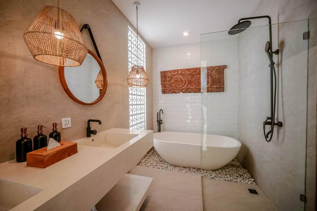 Maison Coucou - Modern Minimalist 3BR Villa near Tanah Lot - 3