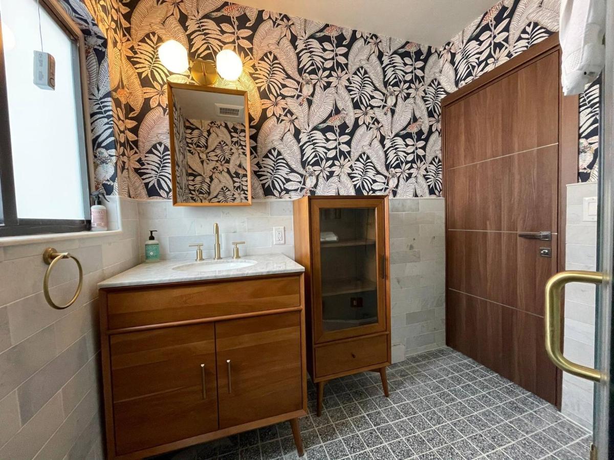 Experience Miami Magic: Tropical Pool Escape - 3