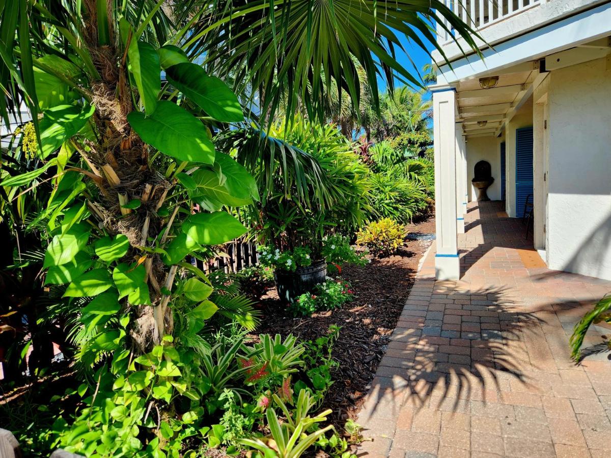 Vanderbilt Beach Resort — photo 12